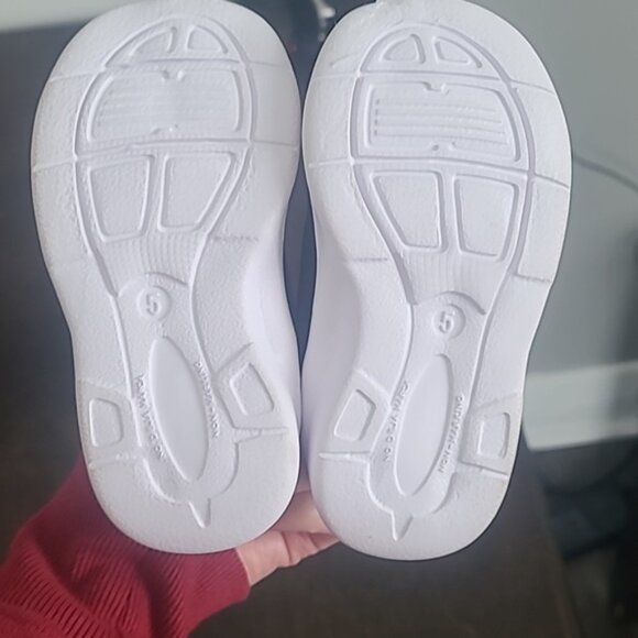 Toddler Size 5 shoes - Picture 2 of 2